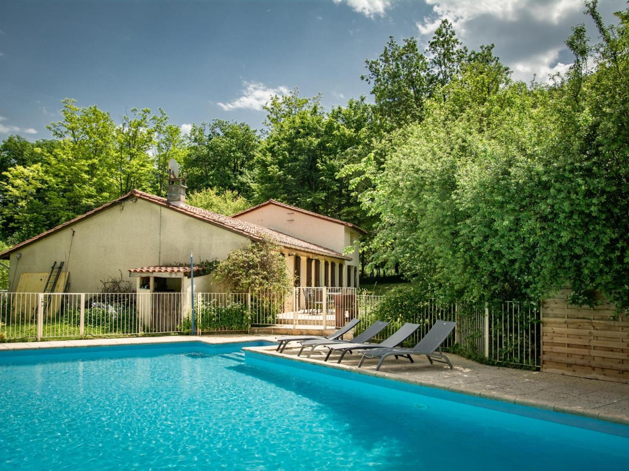 Gite Moulin De Lalbarede Saint-Cybranet Екстериор снимка